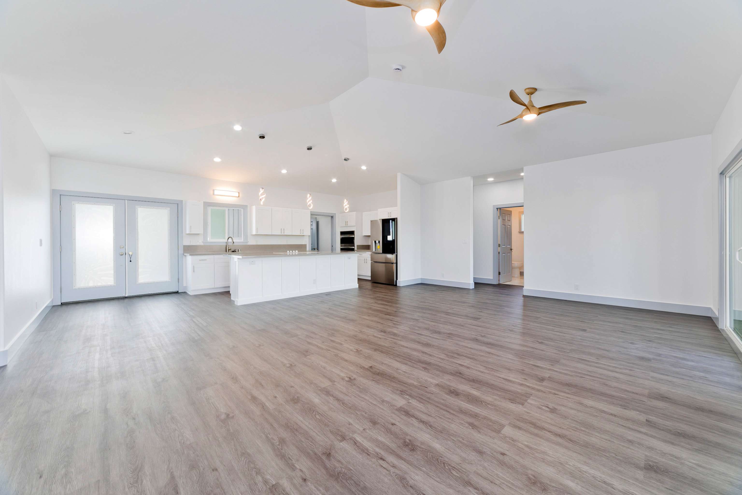 Hilo, HI 96720,698 KUKUAU STREET