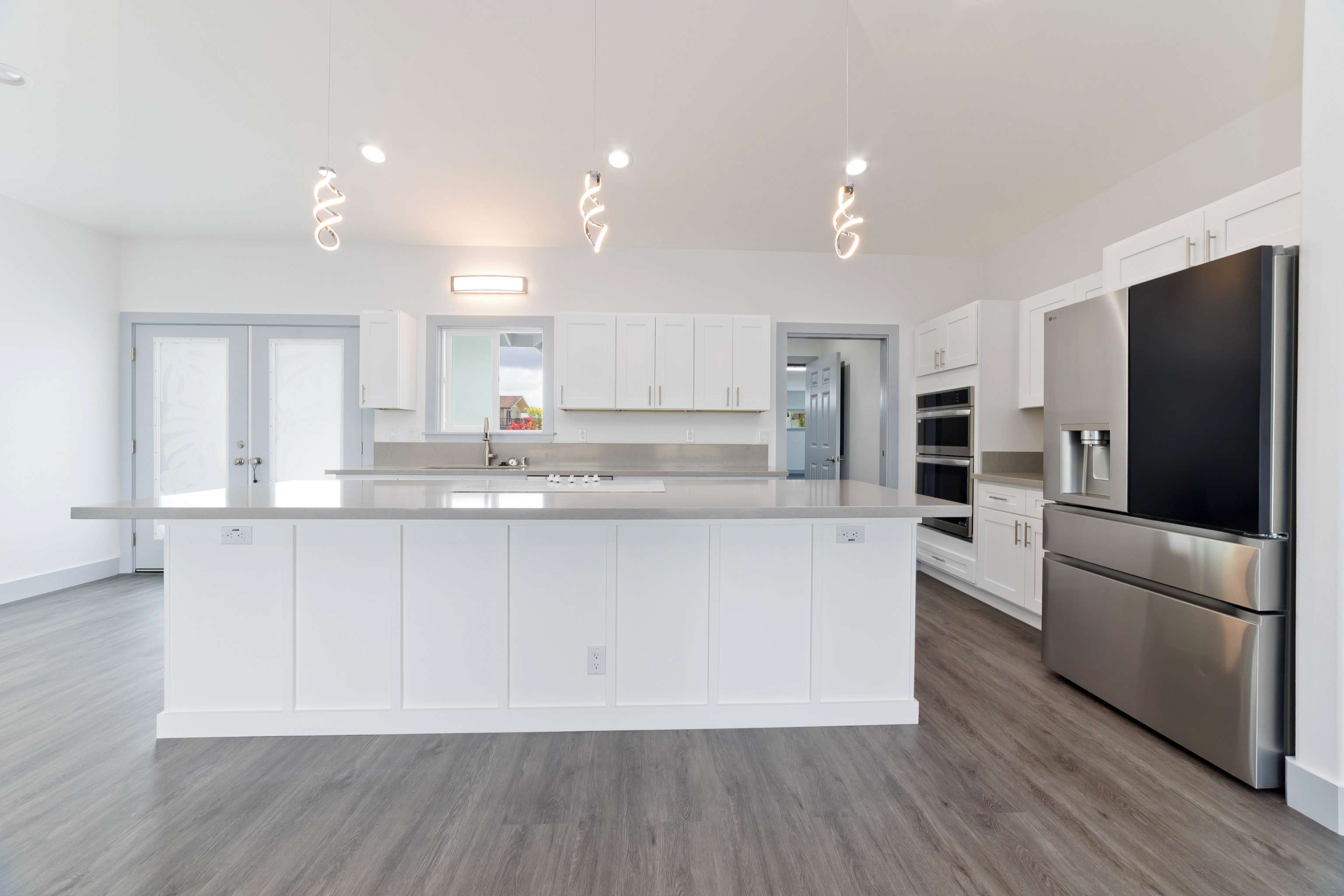 Hilo, HI 96720,698 KUKUAU STREET