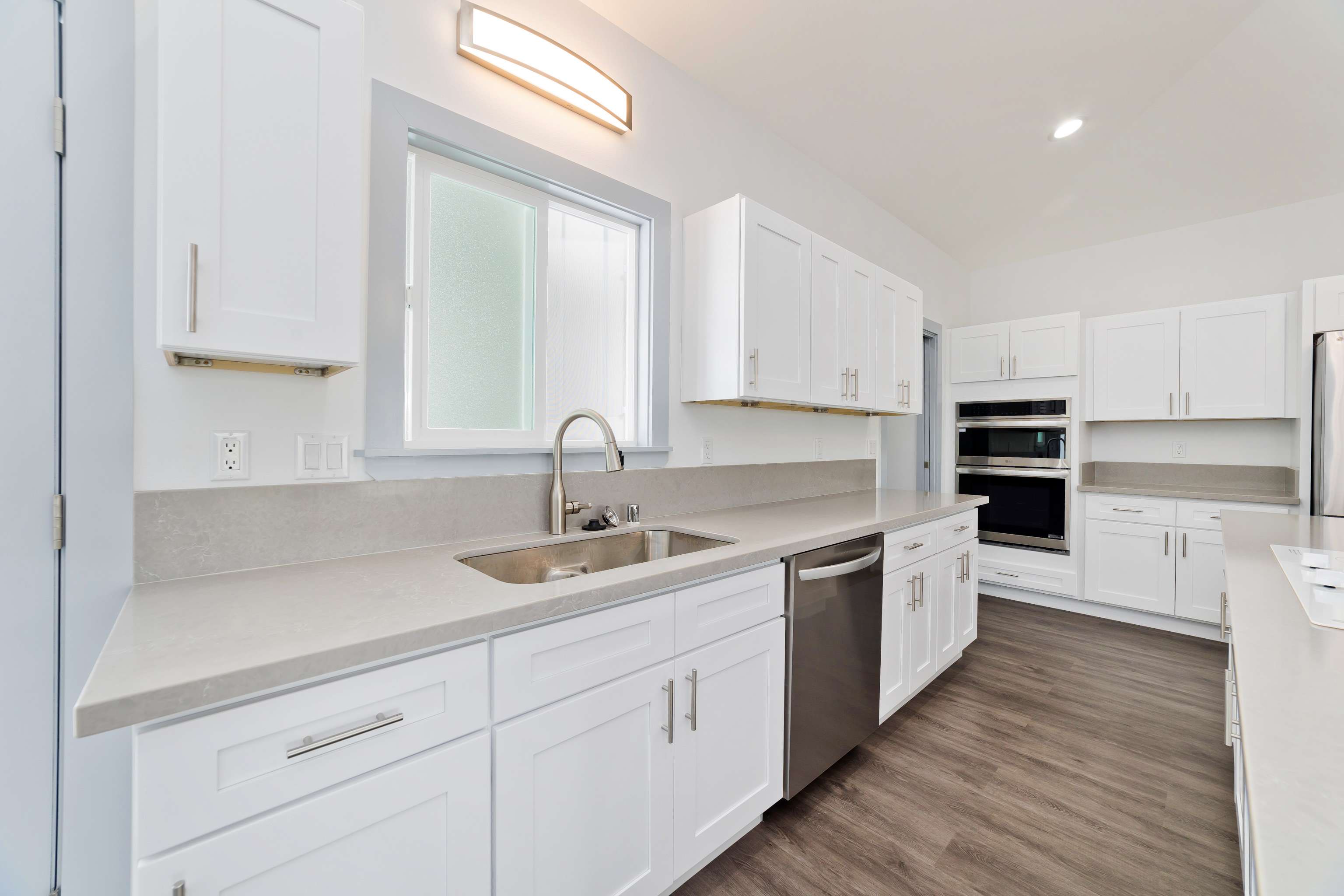 Hilo, HI 96720,698 KUKUAU STREET