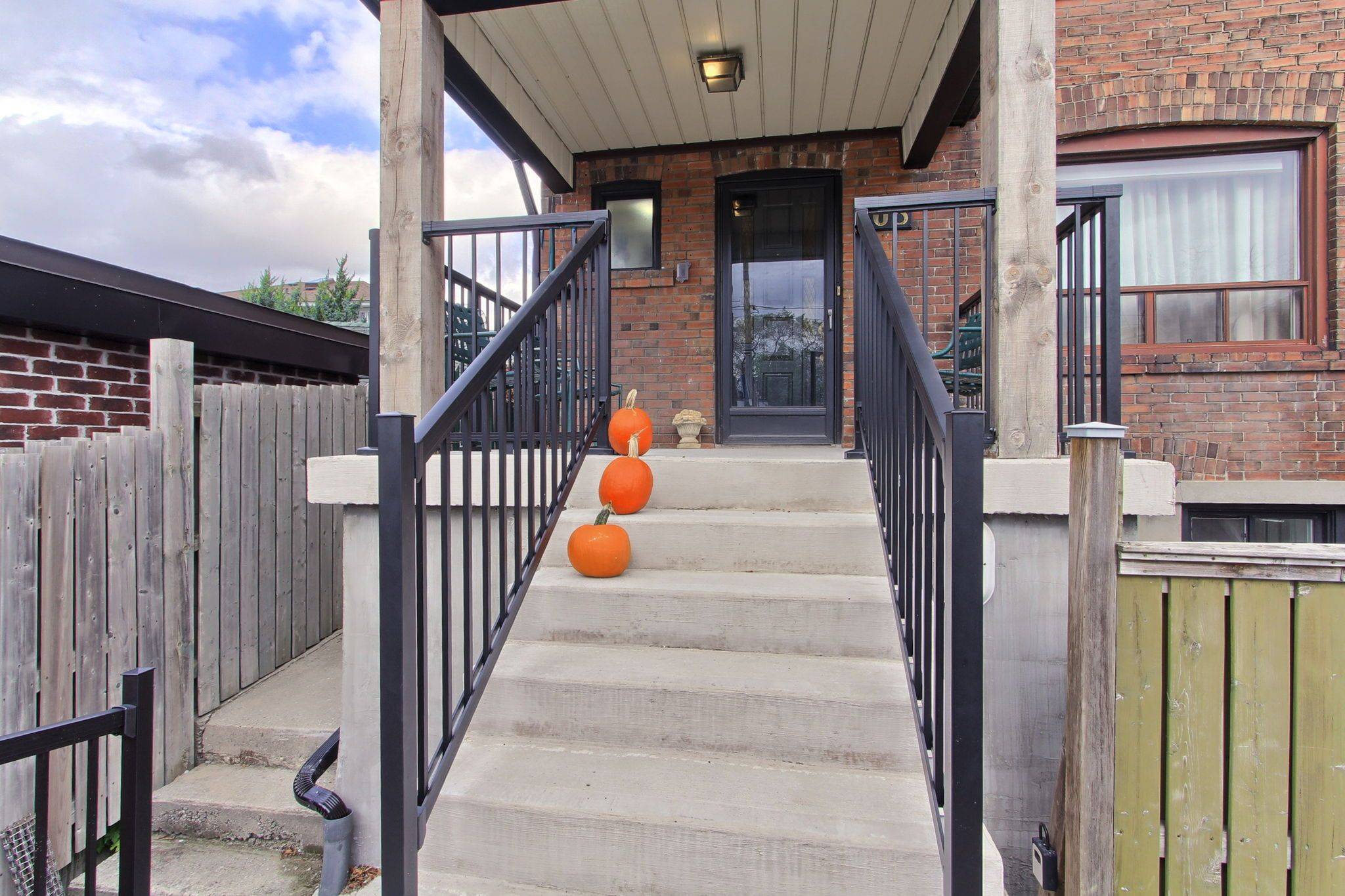 Toronto W03, ON M6E 1P5,108 Rogers RD #Main