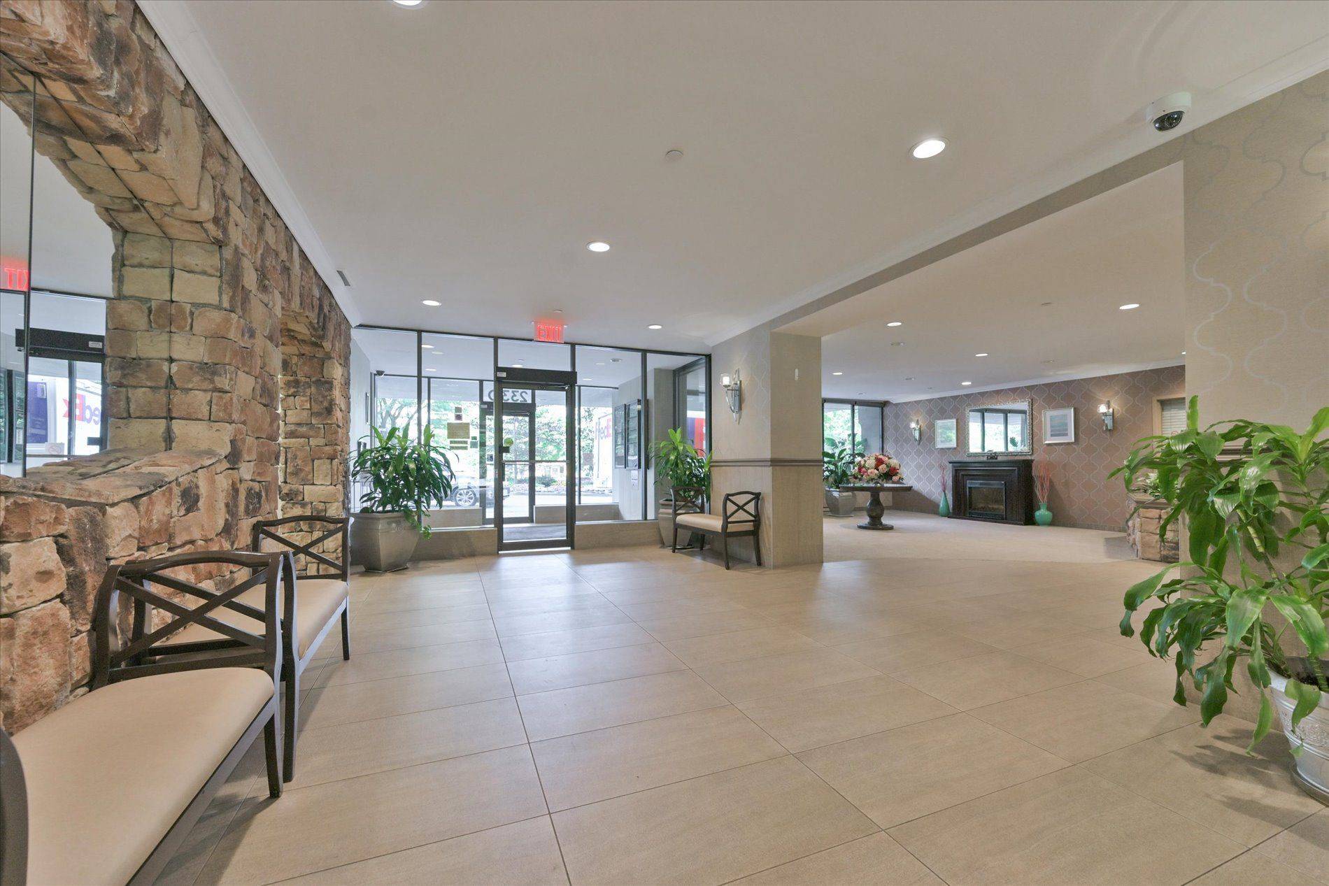 Toronto E05, ON M1W 3P6,2330 Bridletowne CIR #308