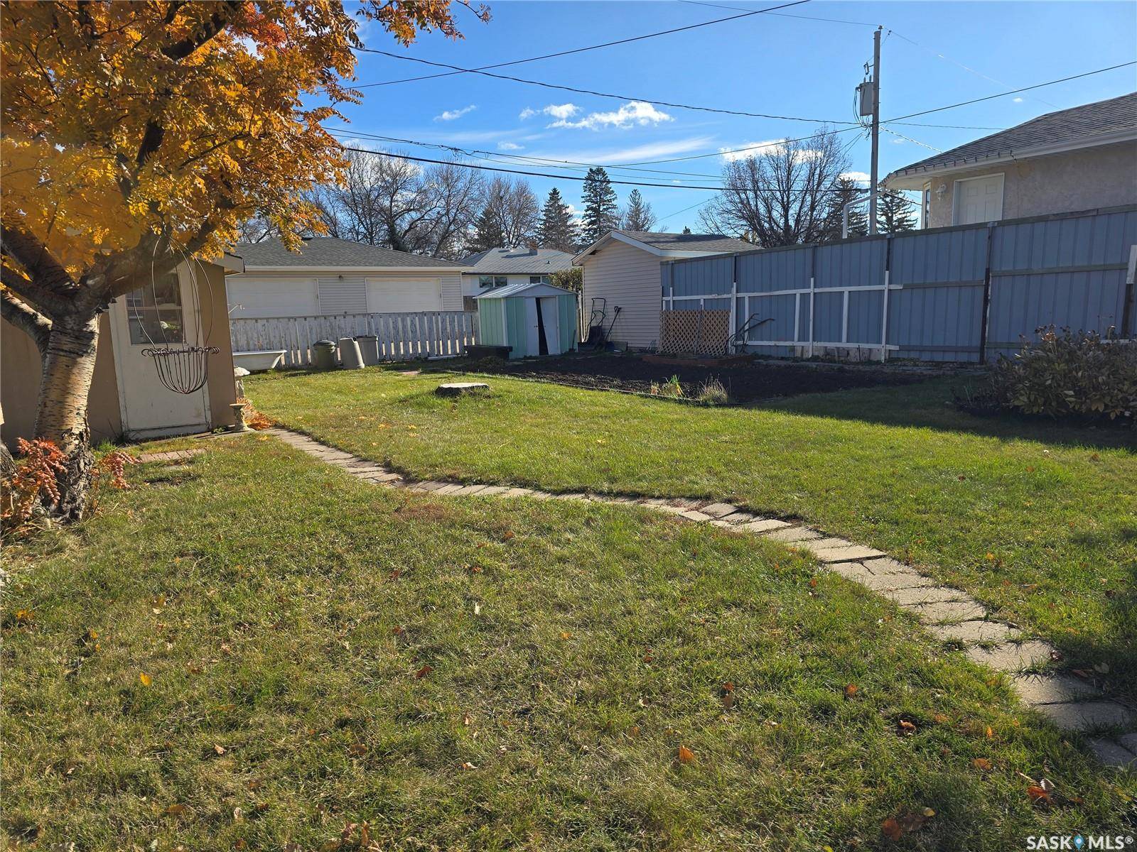 Weyburn, SK S4H 1G9,124 10th STREET