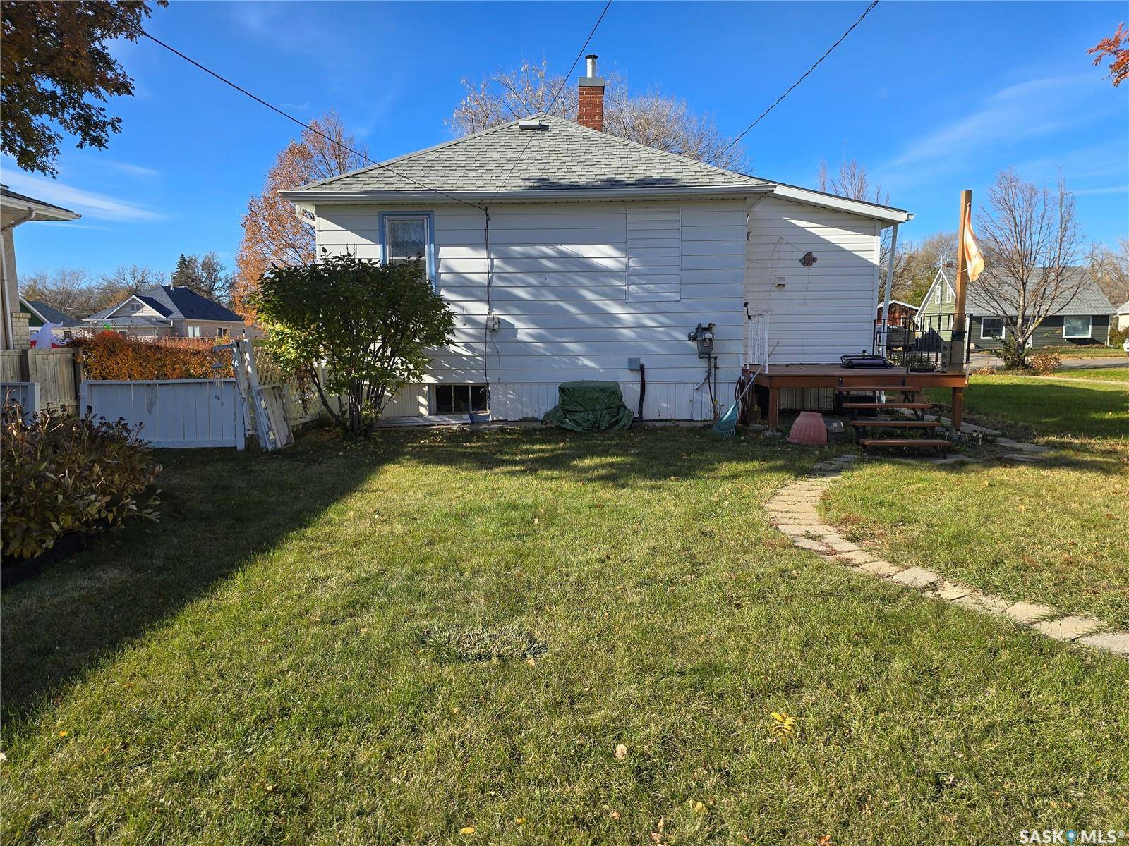 Weyburn, SK S4H 1G9,124 10th STREET