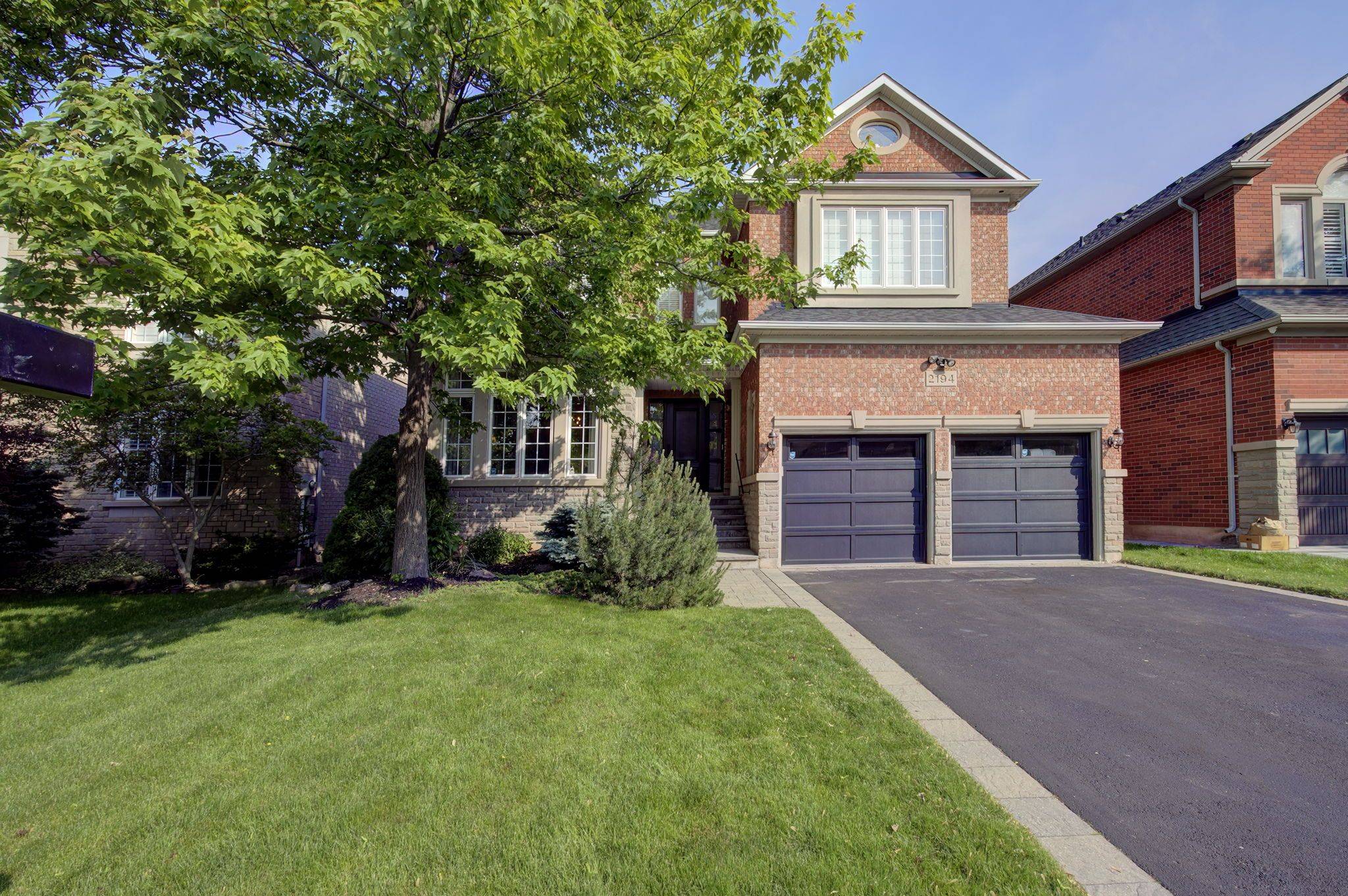 2194 Galloway DR, Oakville, ON L6H 6T4