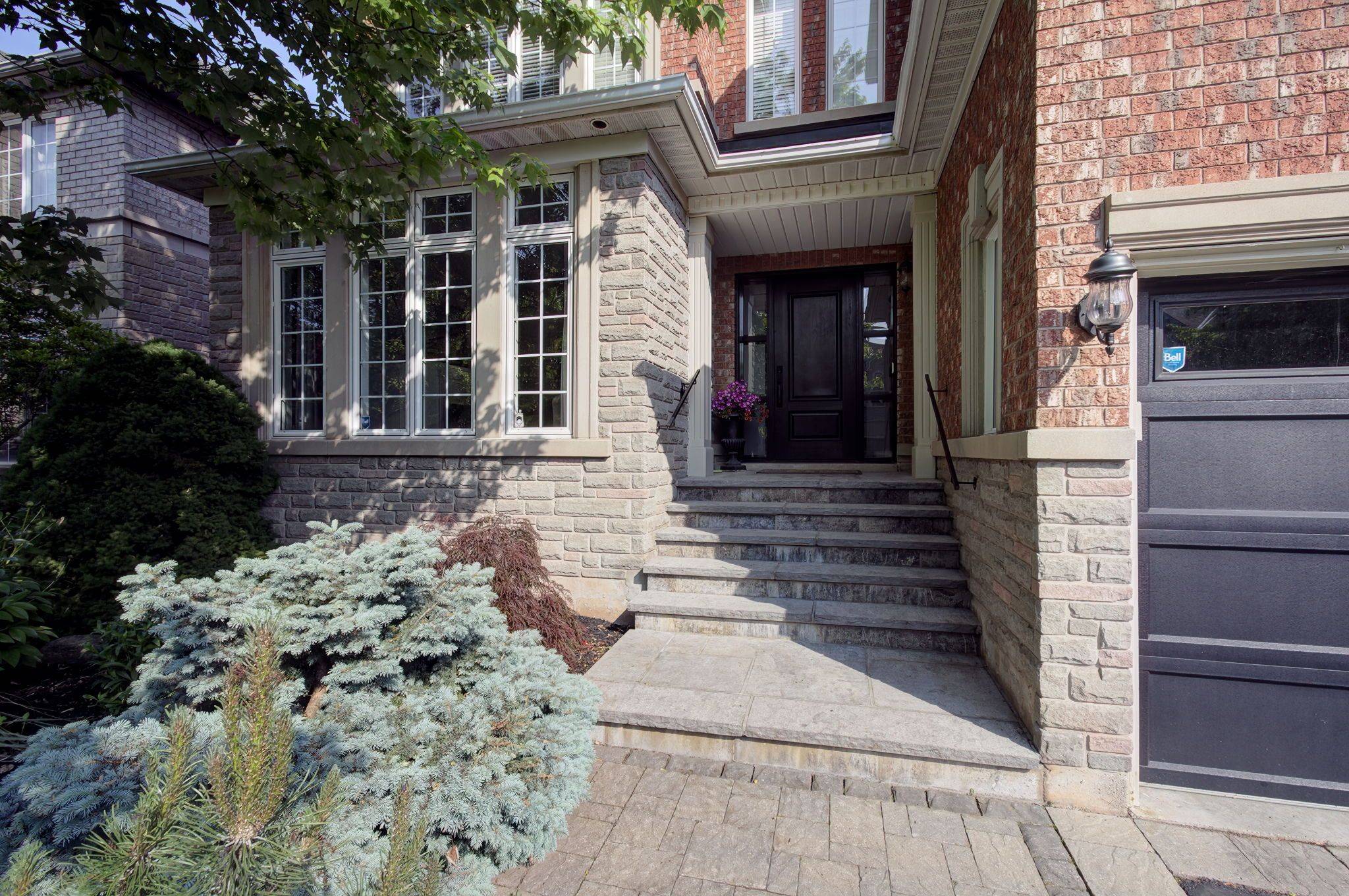 2194 Galloway DR, Oakville, ON L6H 6T4