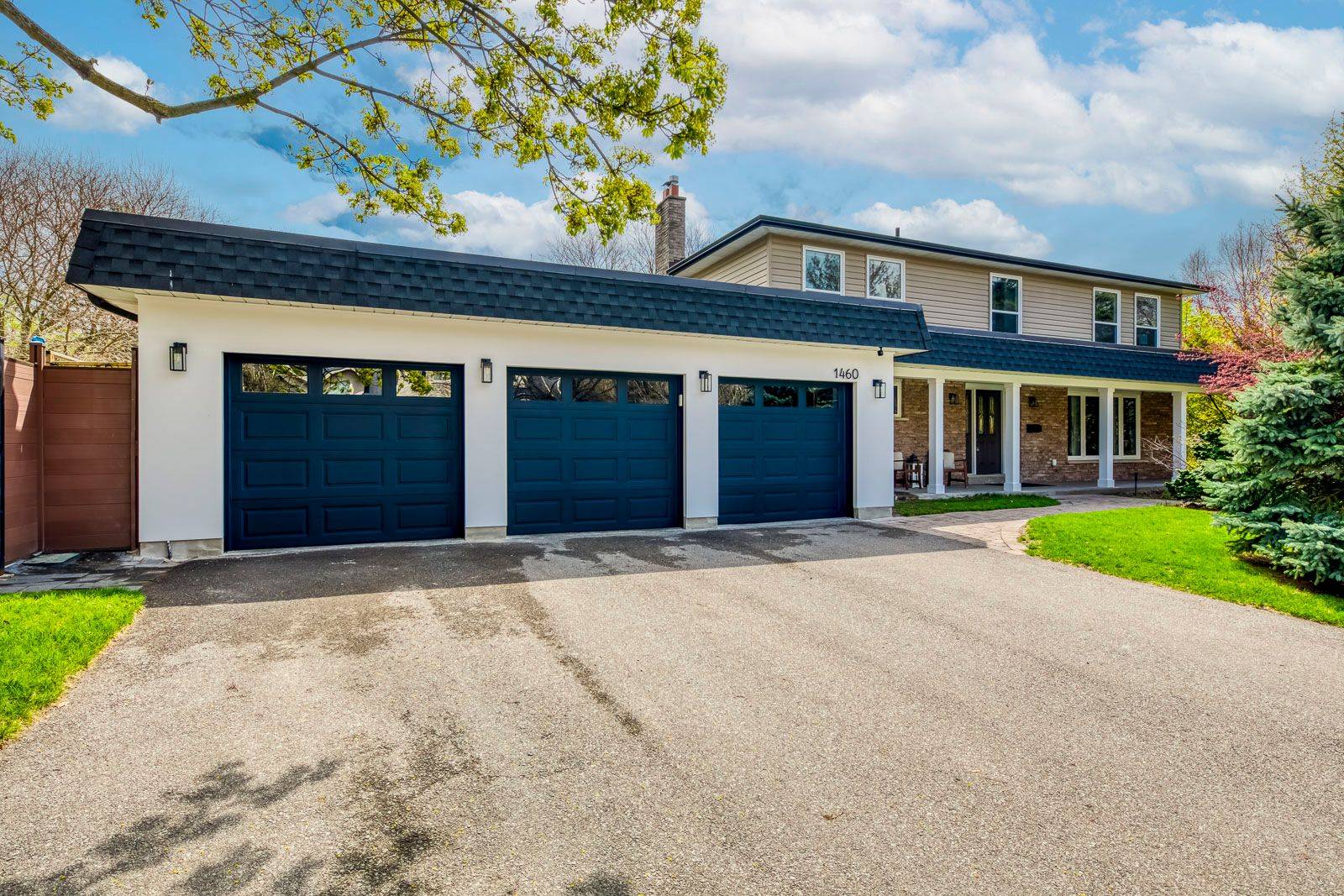 Oakville, ON L6J 5S9,1460 Caulder DR