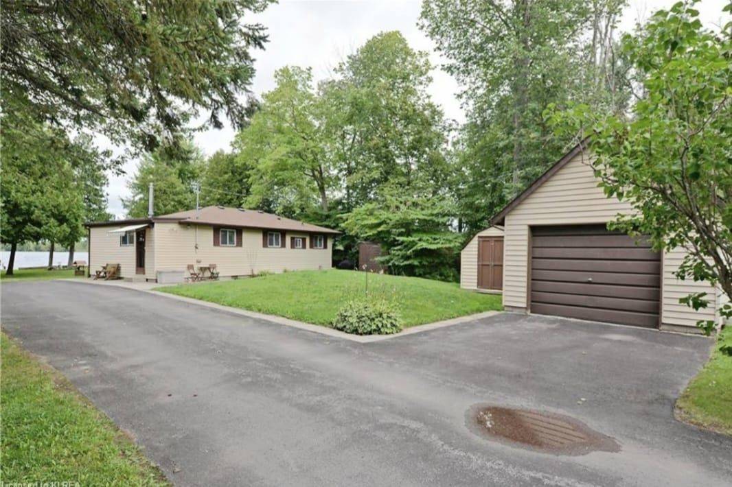 Kawartha Lakes, ON K0M 1L0,117 Clifford DR