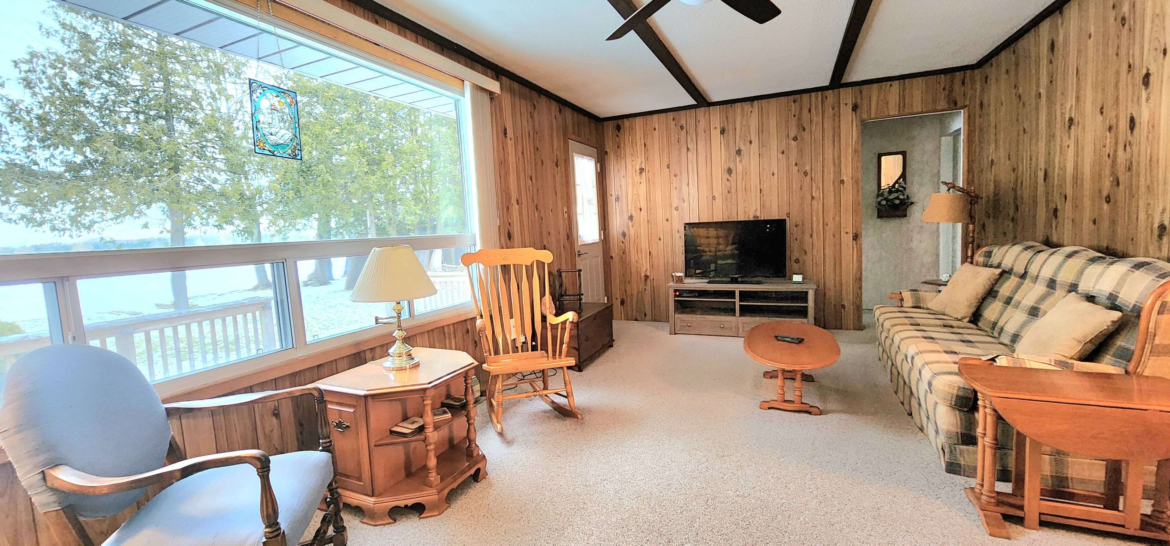 Kawartha Lakes, ON K0M 1L0,117 Clifford DR