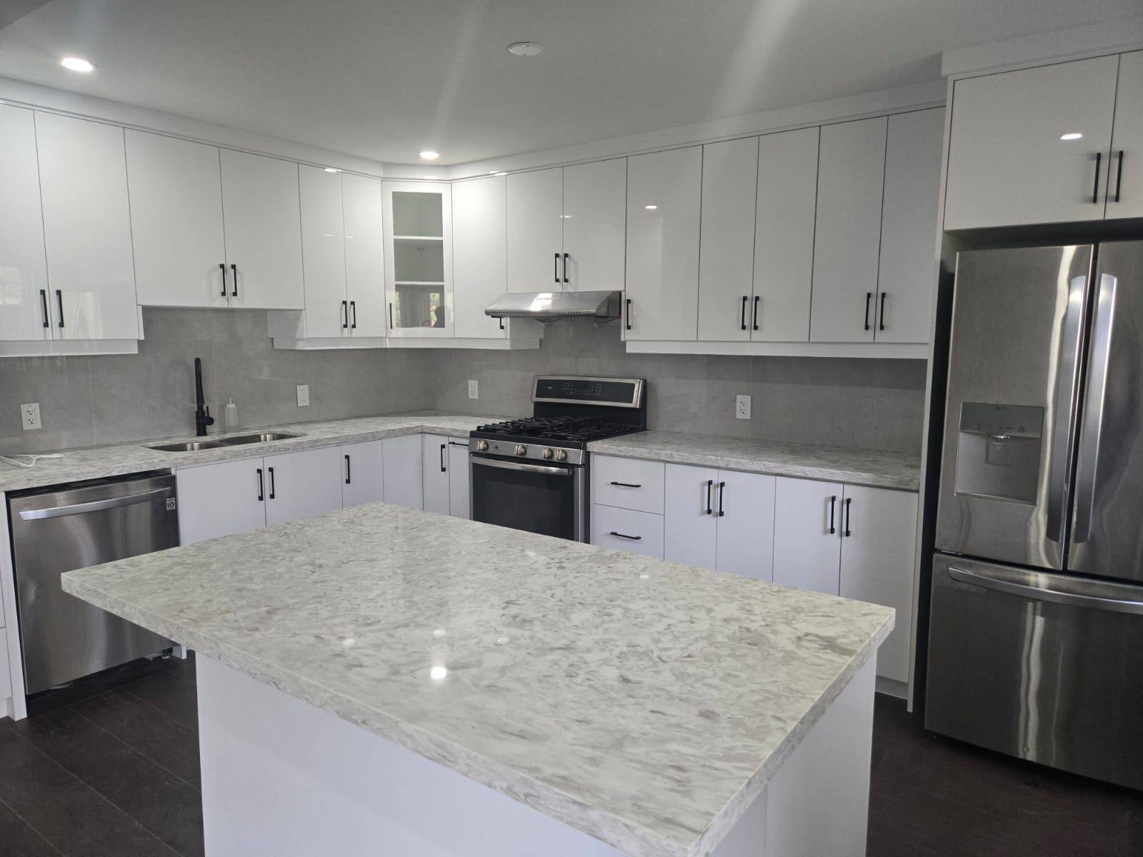 Barrie, ON L4M 6G2,145 Cardinal ST