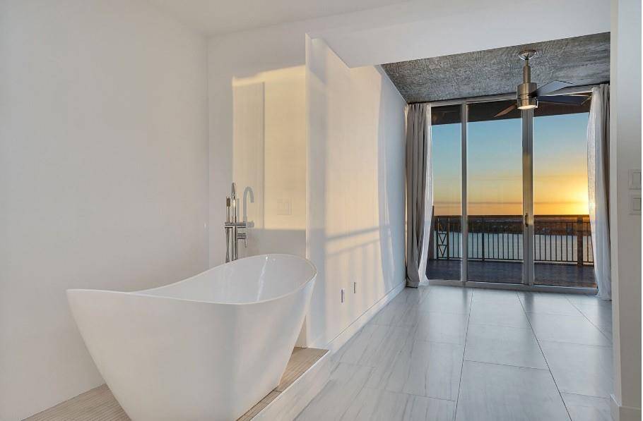 West Palm Beach, FL 33401,300 S Australian Ave #1110