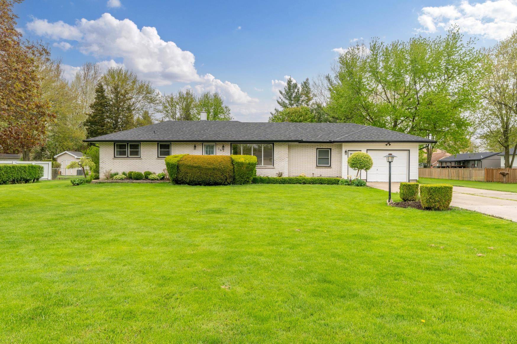 Southwest Middlesex, ON N0L 1M0,245 Coad ST