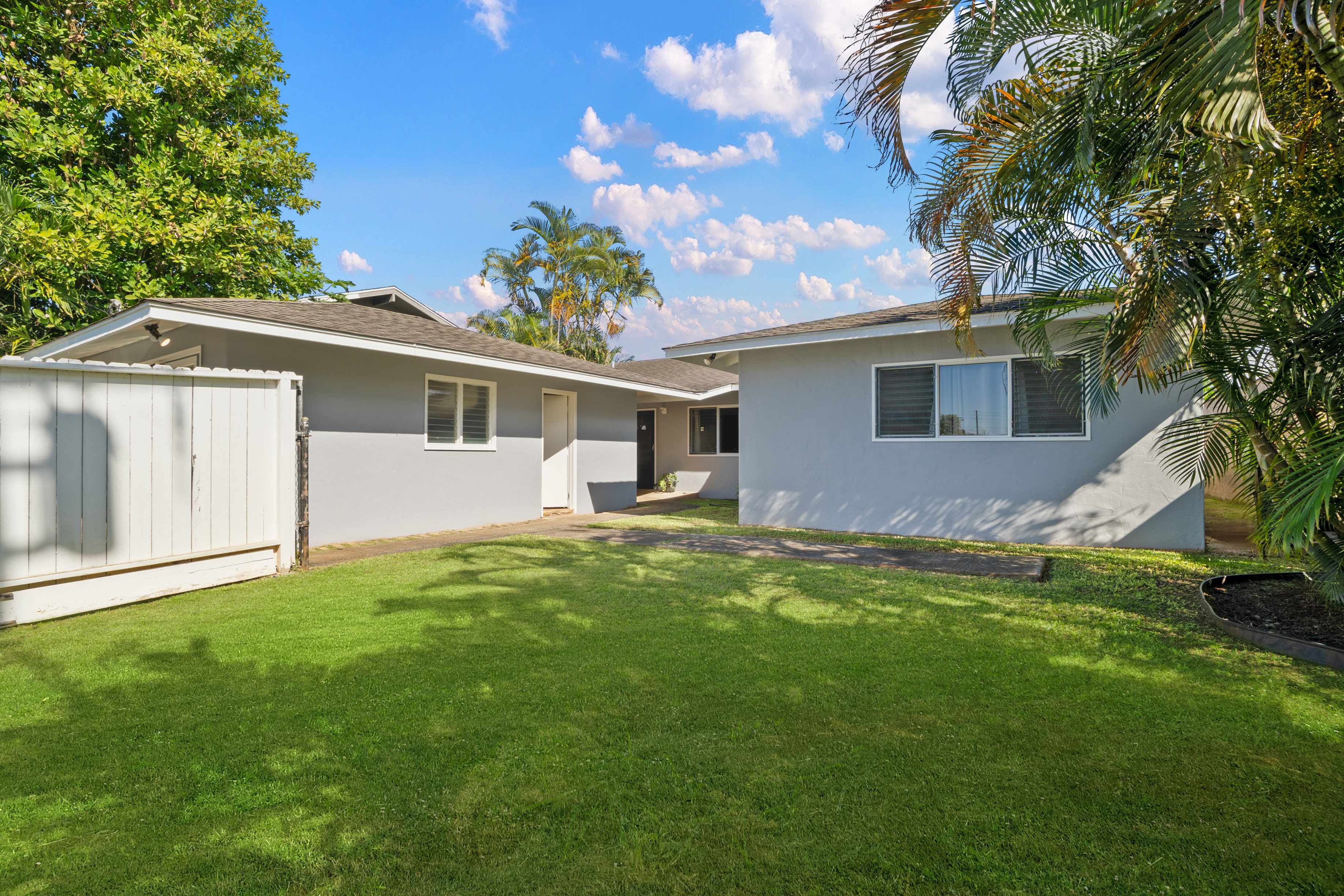 Kilauea, HI 96754,4299 AALONA ST