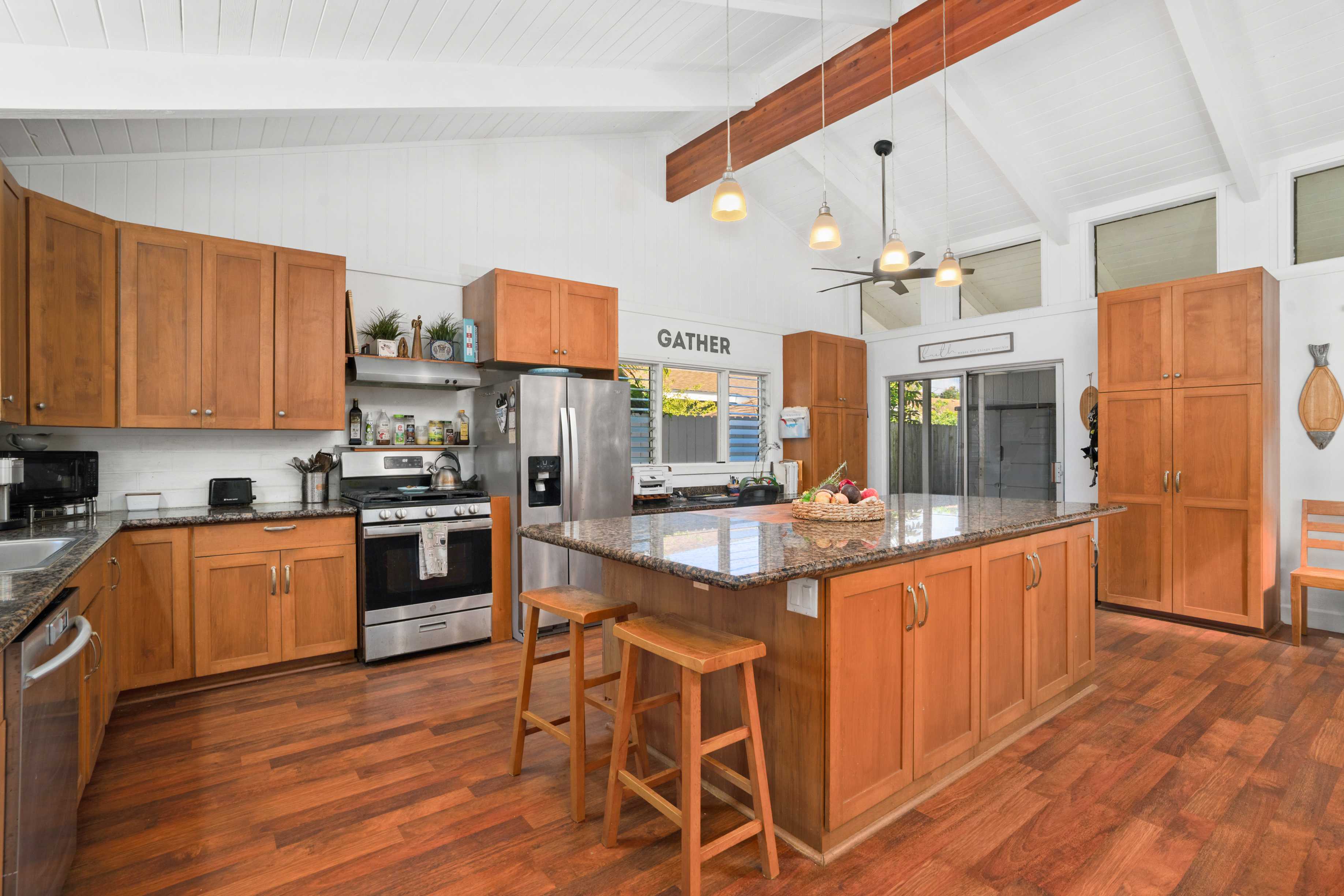 Kilauea, HI 96754,4299 AALONA ST