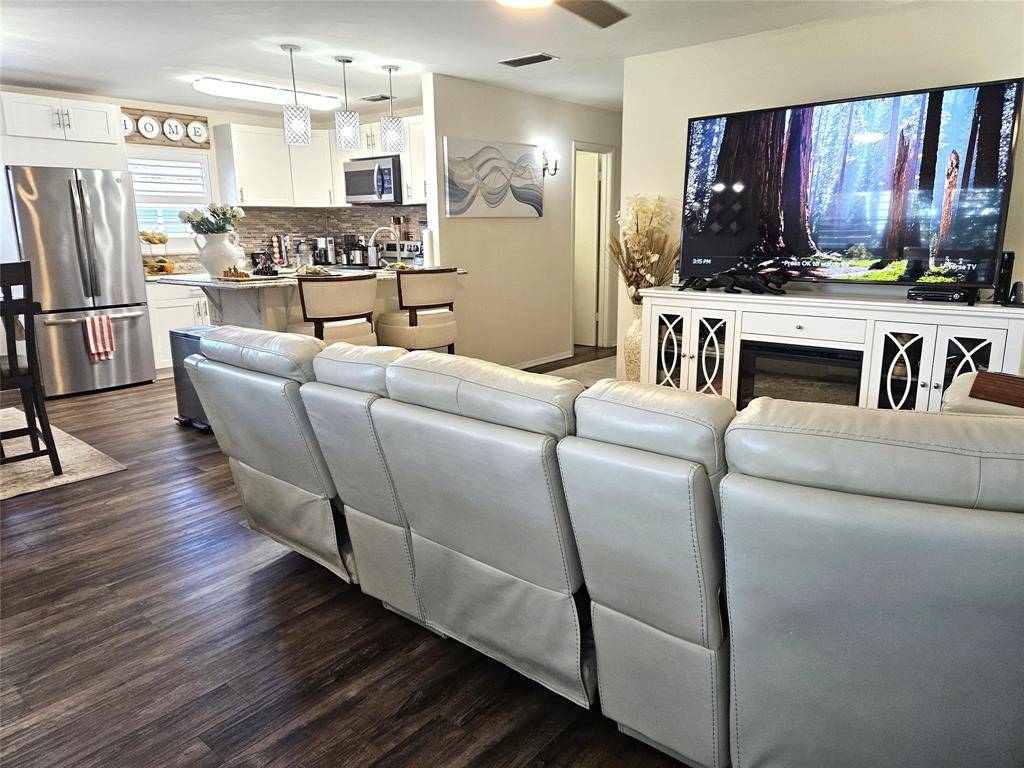 Vero Beach, FL 32962,17 Vista Palm Ln #202