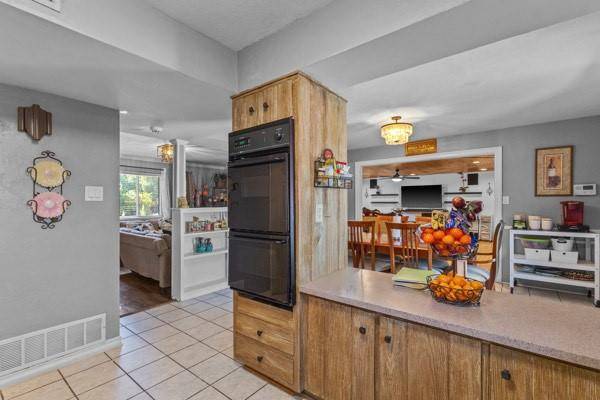 1401 Apache Street, Arlington, TX 76012