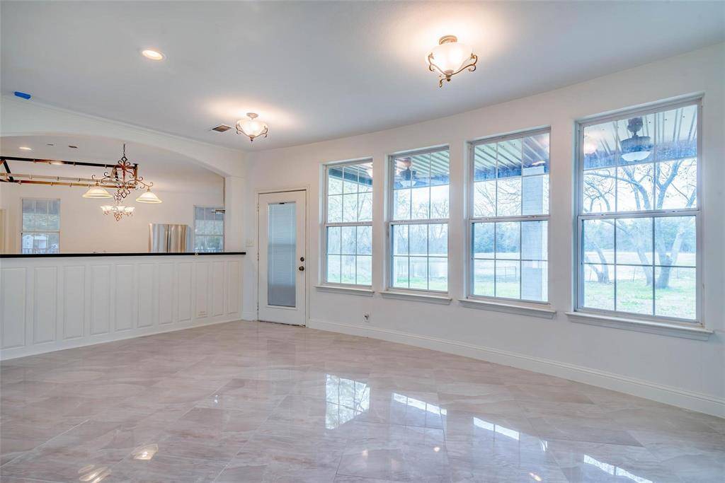 Blue Ridge, TX 75424,16301 State Highway 121 N