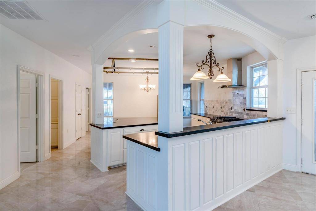 Blue Ridge, TX 75424,16301 State Highway 121 N