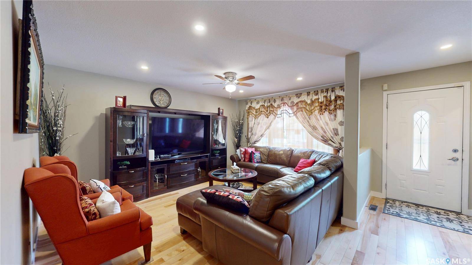 Saskatoon, SK S7M 2V2,710 Weldon AVENUE