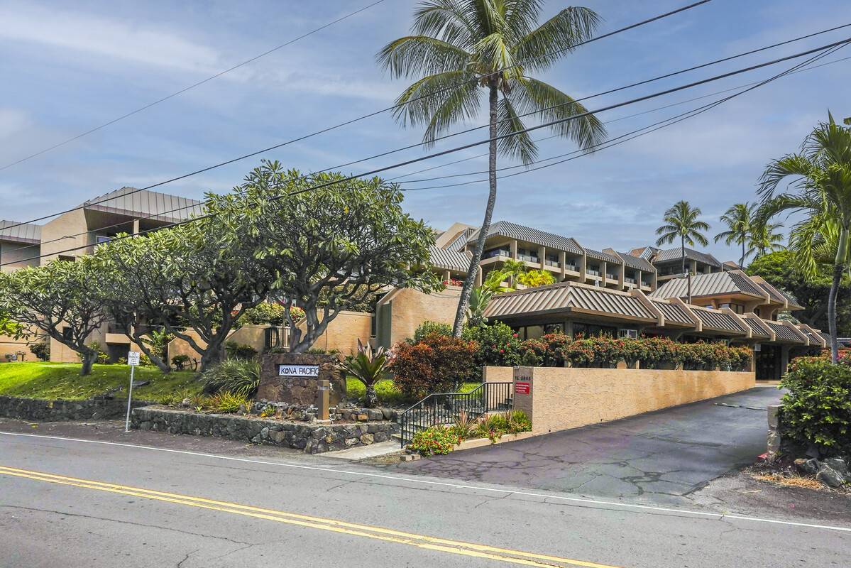 Kailua-kona, HI 96740,75-5865 WALUA RD #E631