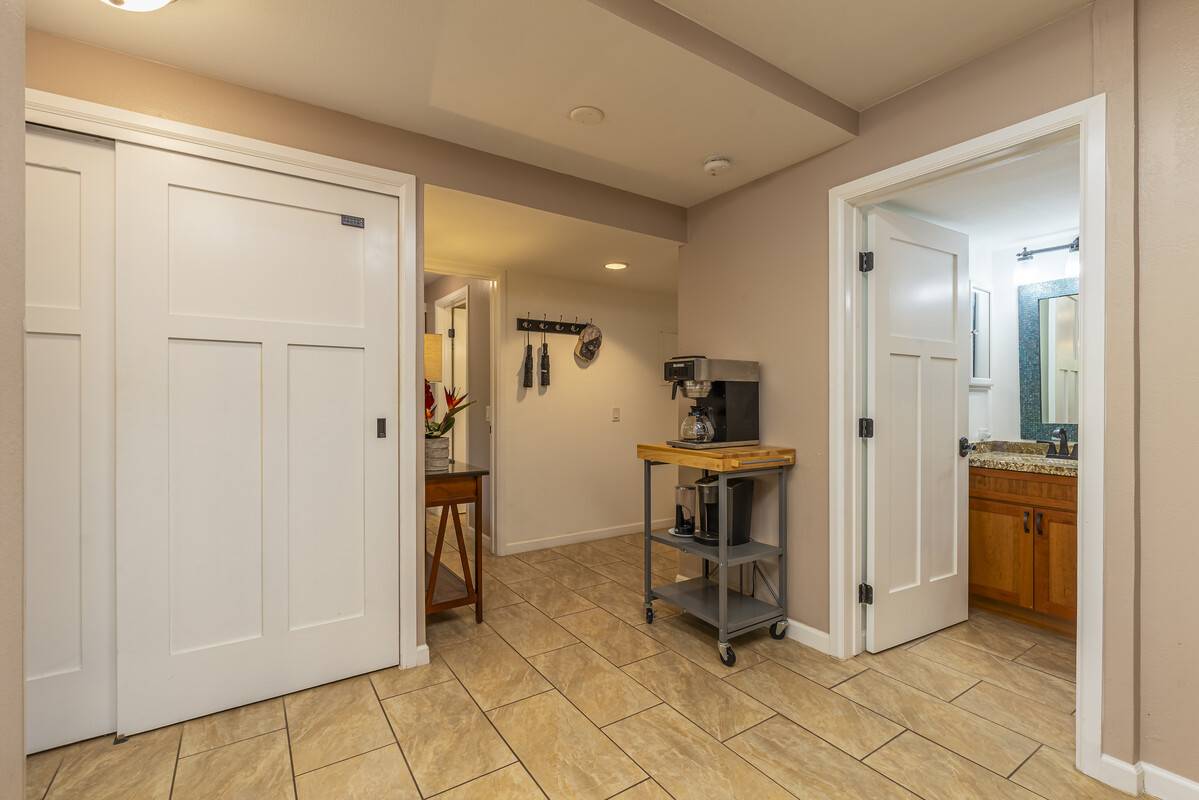 Kailua-kona, HI 96740,75-5865 WALUA RD #E631