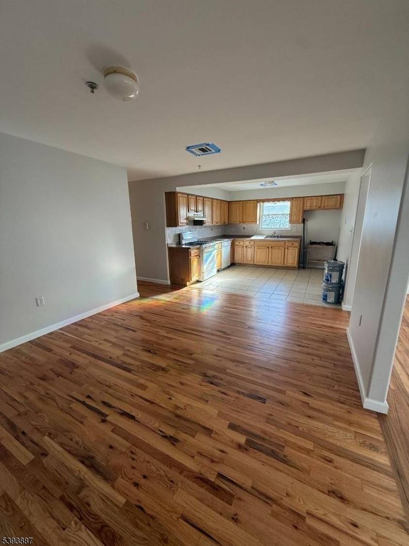 Elizabeth City, NJ 07201,531-535 Jefferson Ave #A