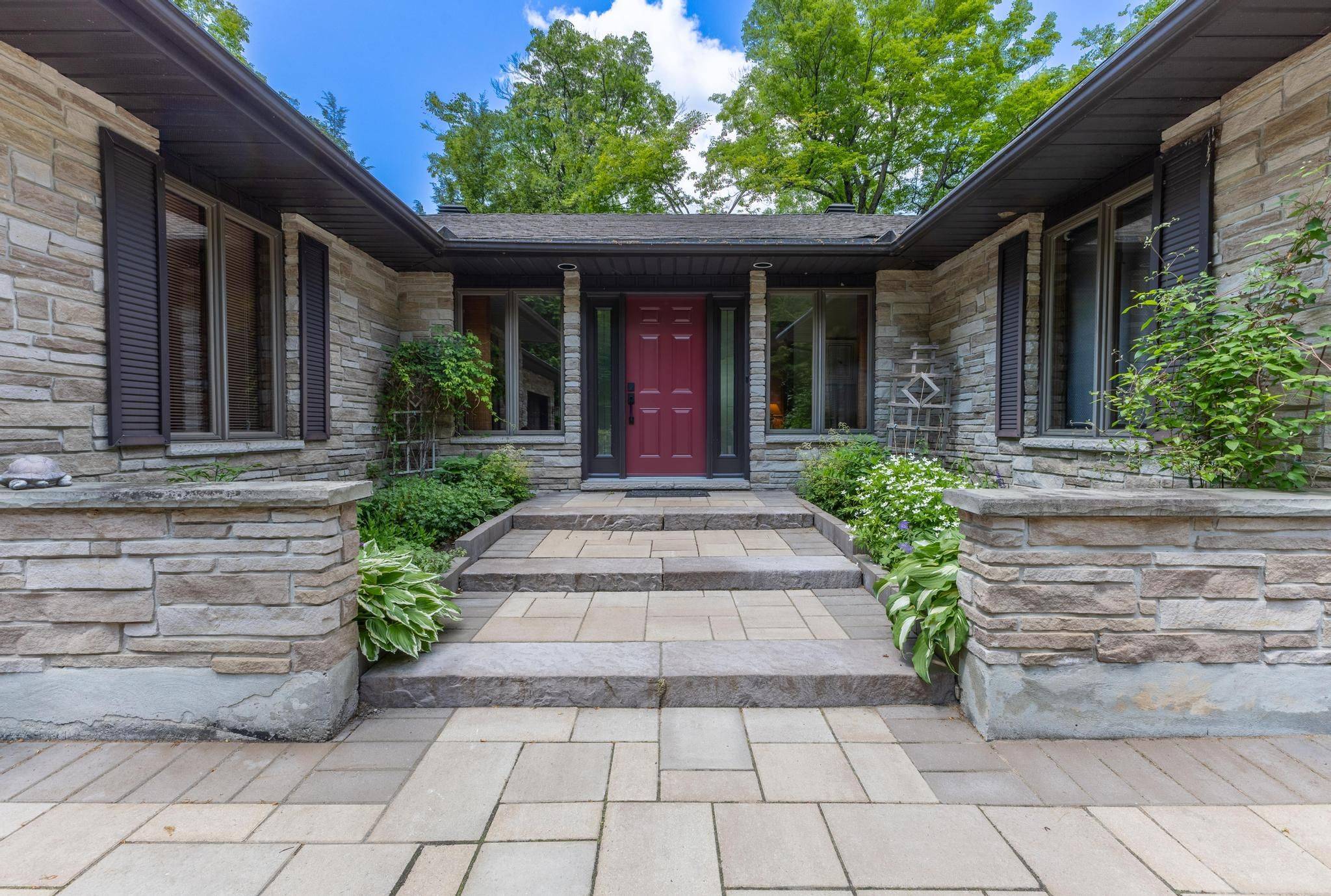 Mcnab/braeside, ON K0A 3L0,7 Deerfield DR