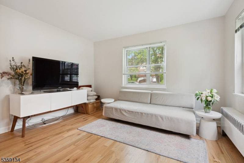 Hackensack City, NJ 07601,465 Maple Hill Dr #51