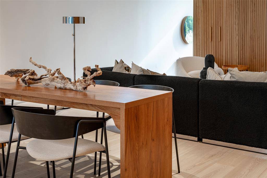 Dallas, TX 75209,6822 Victoria Avenue