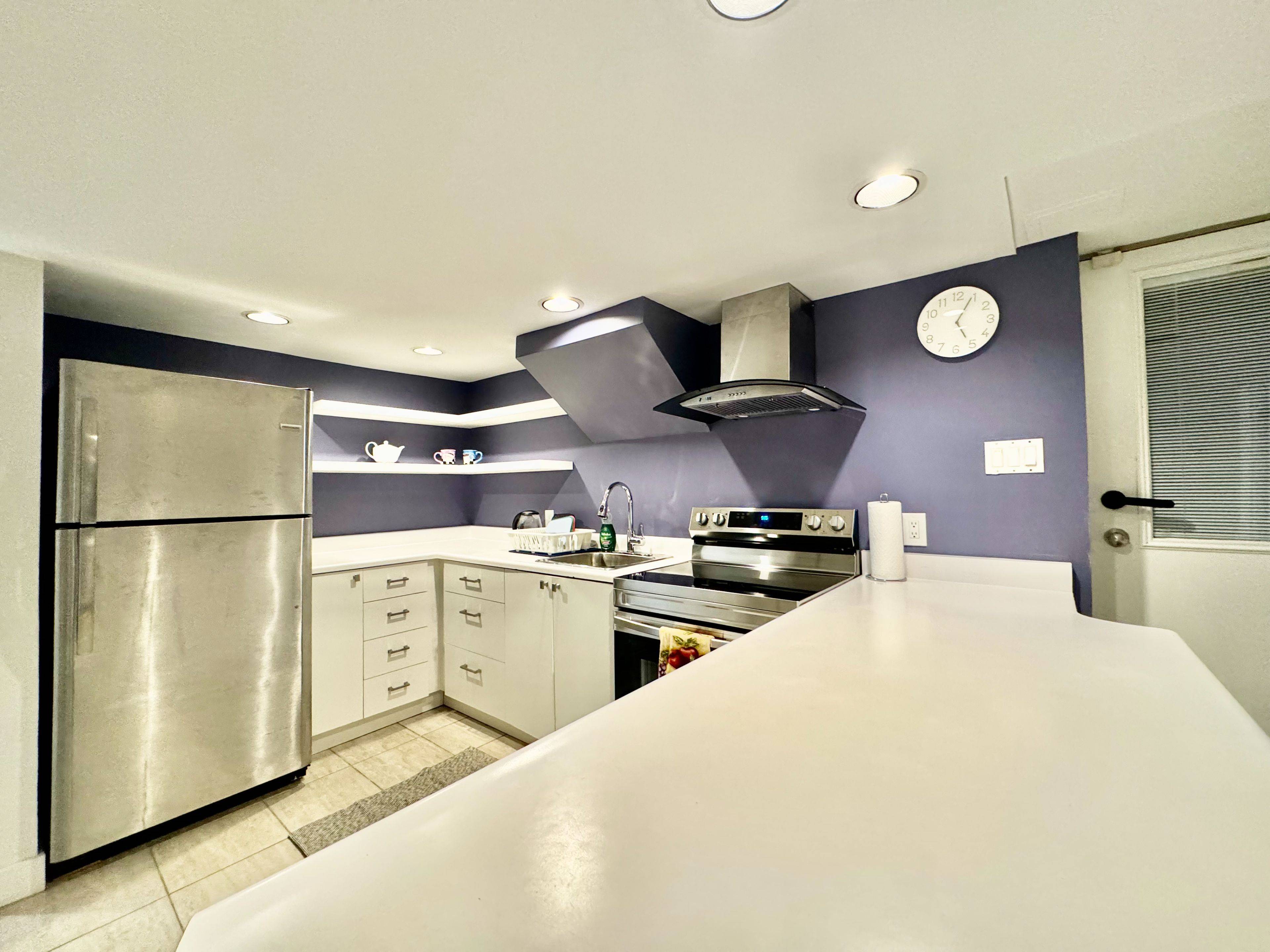 Toronto C04, ON M5N 2G1,1196 Avenue RD