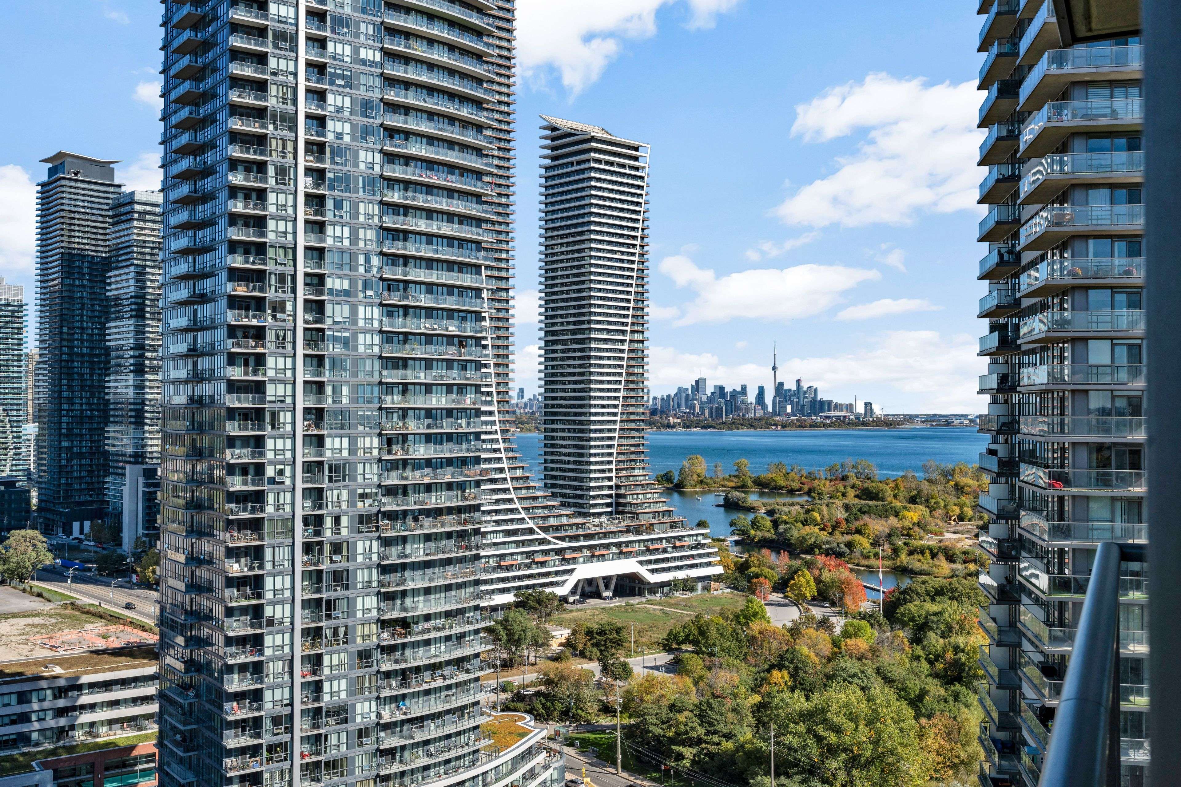 Toronto W06, ON N8V 0A9,15 Legion RD #2305