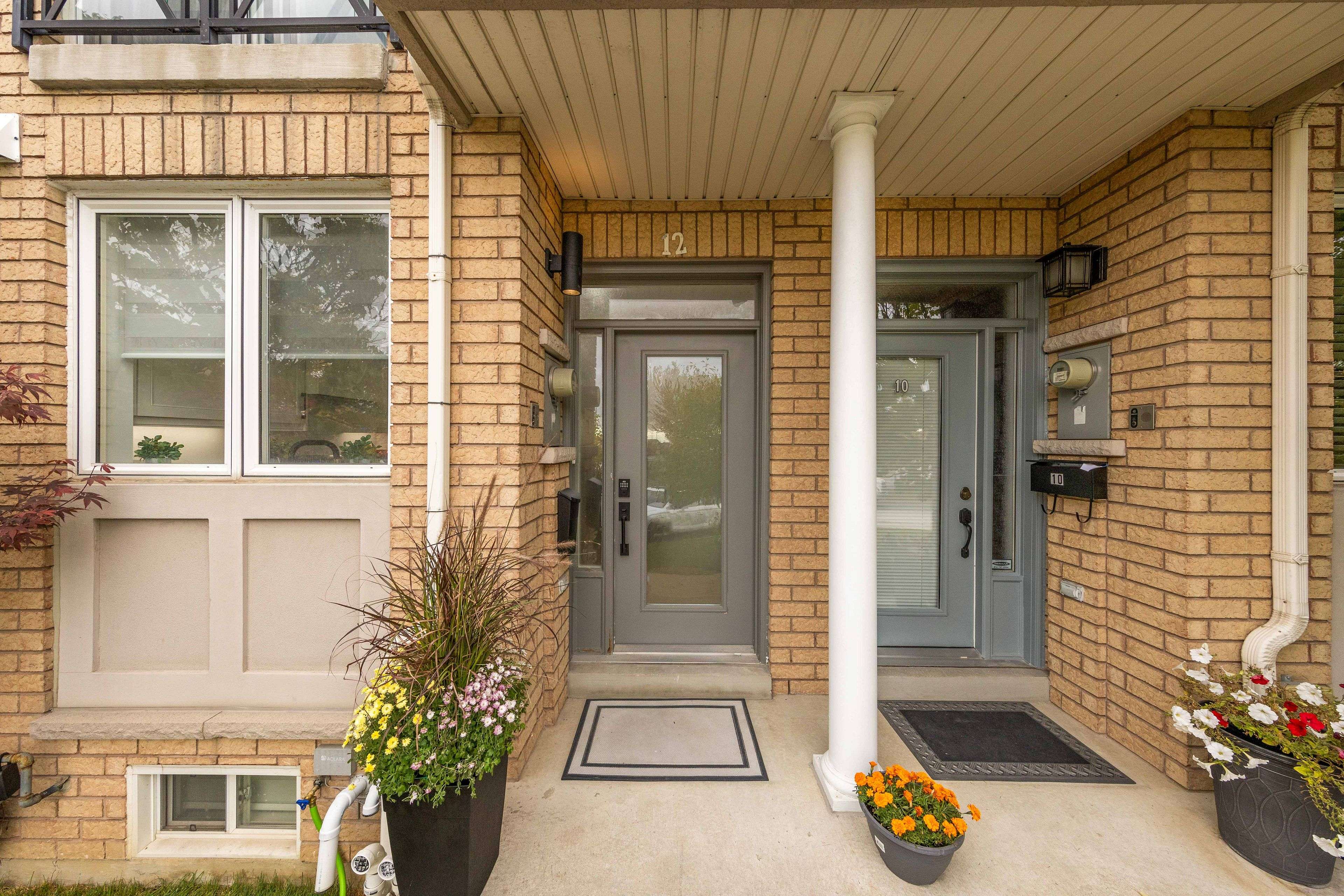 Toronto W07, ON M8Z 0A5,12 Market Garden Mews