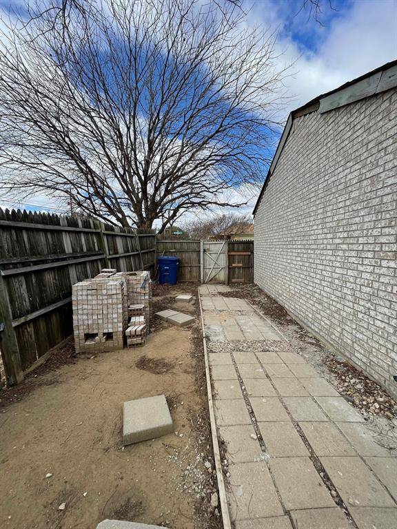 Carrollton, TX 75006,2200 Jamestown Court