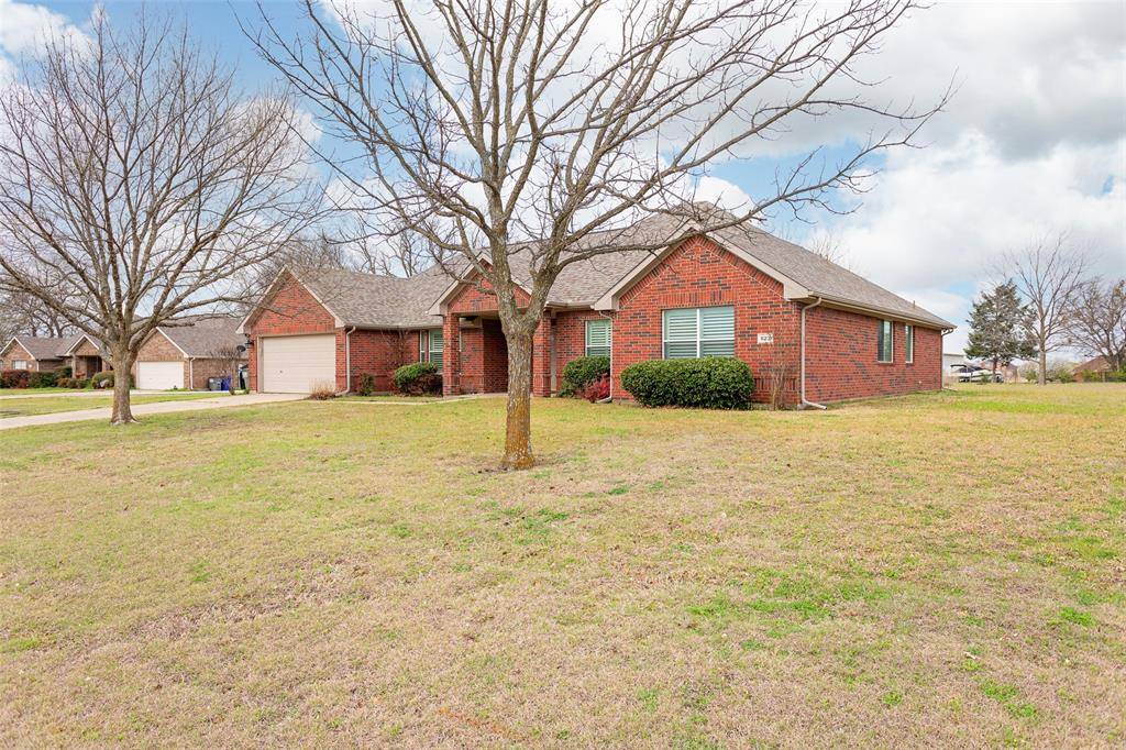 Lavon, TX 75166,823 Meadow Hill Drive