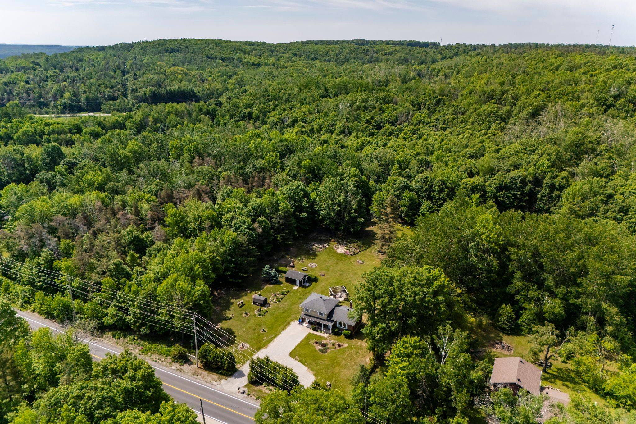 Tiny, ON L9M 0S3,573 Lafontaine RD E