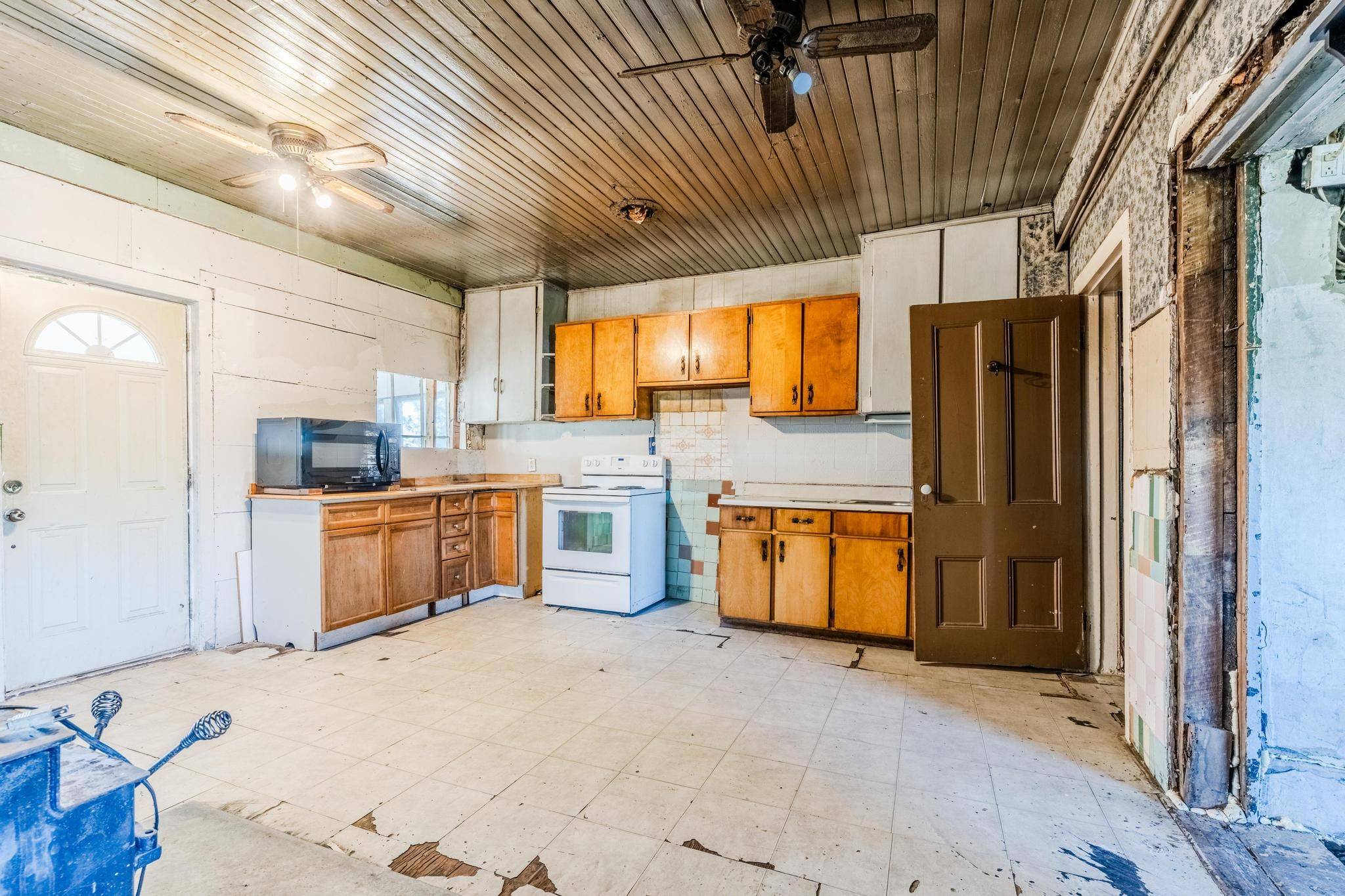 Kawartha Lakes, ON L0A 1K0,754 Porter RD