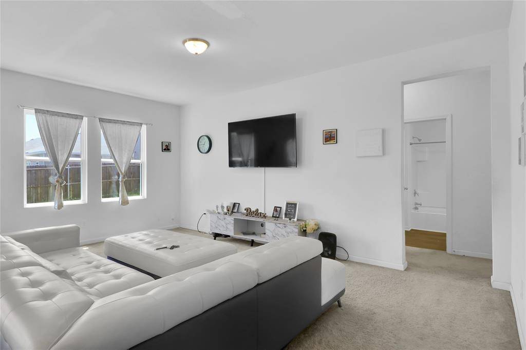 Fort Worth, TX 76179,5305 Shady Springs Trail