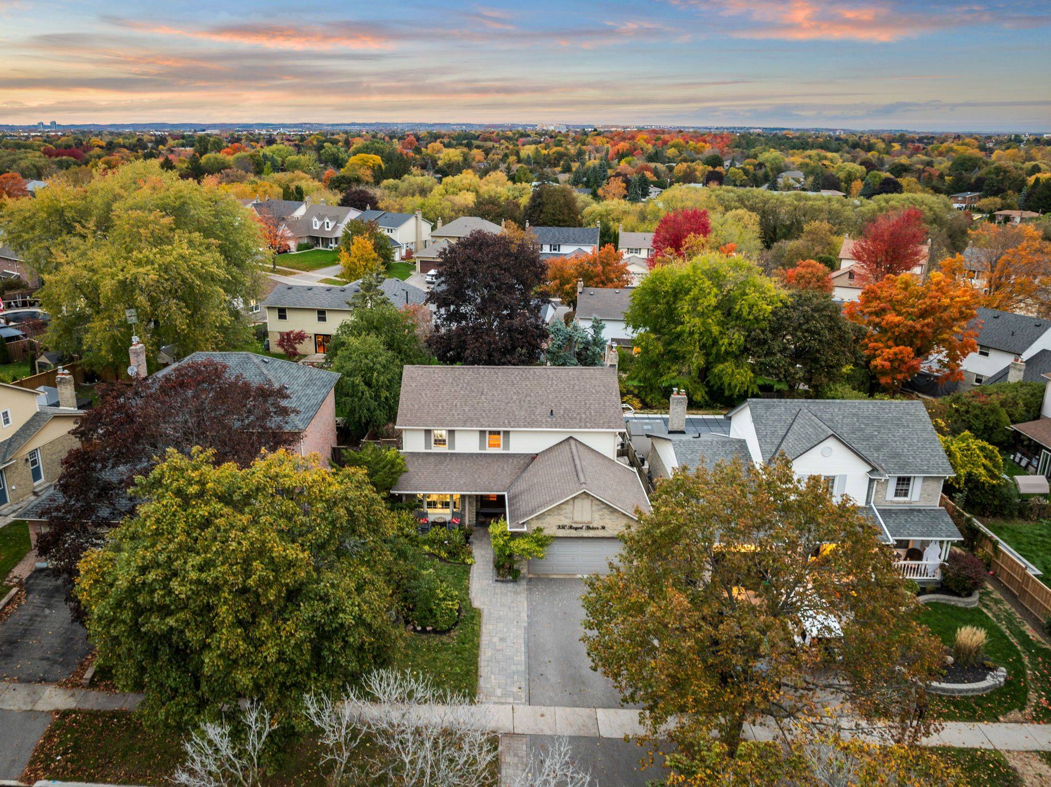 Whitby, ON L1N 6N1,330 Regal Briar ST