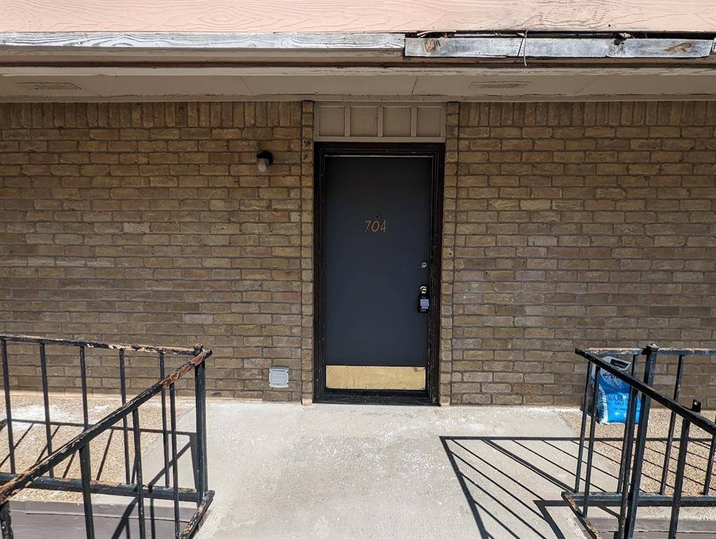 Fort Worth, TX 76116,6004 Westridge Lane #704