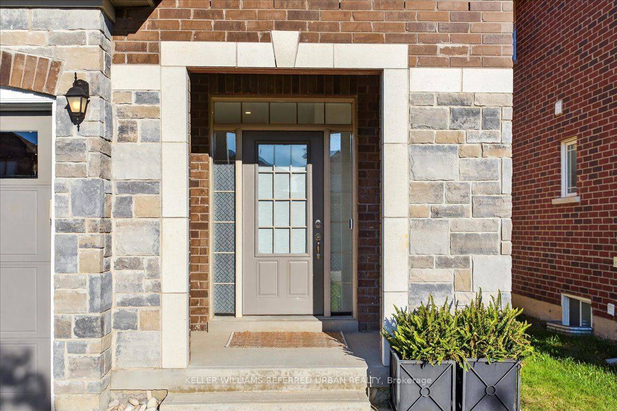 Newmarket, ON L3X 2N1,431 Rita's AVE