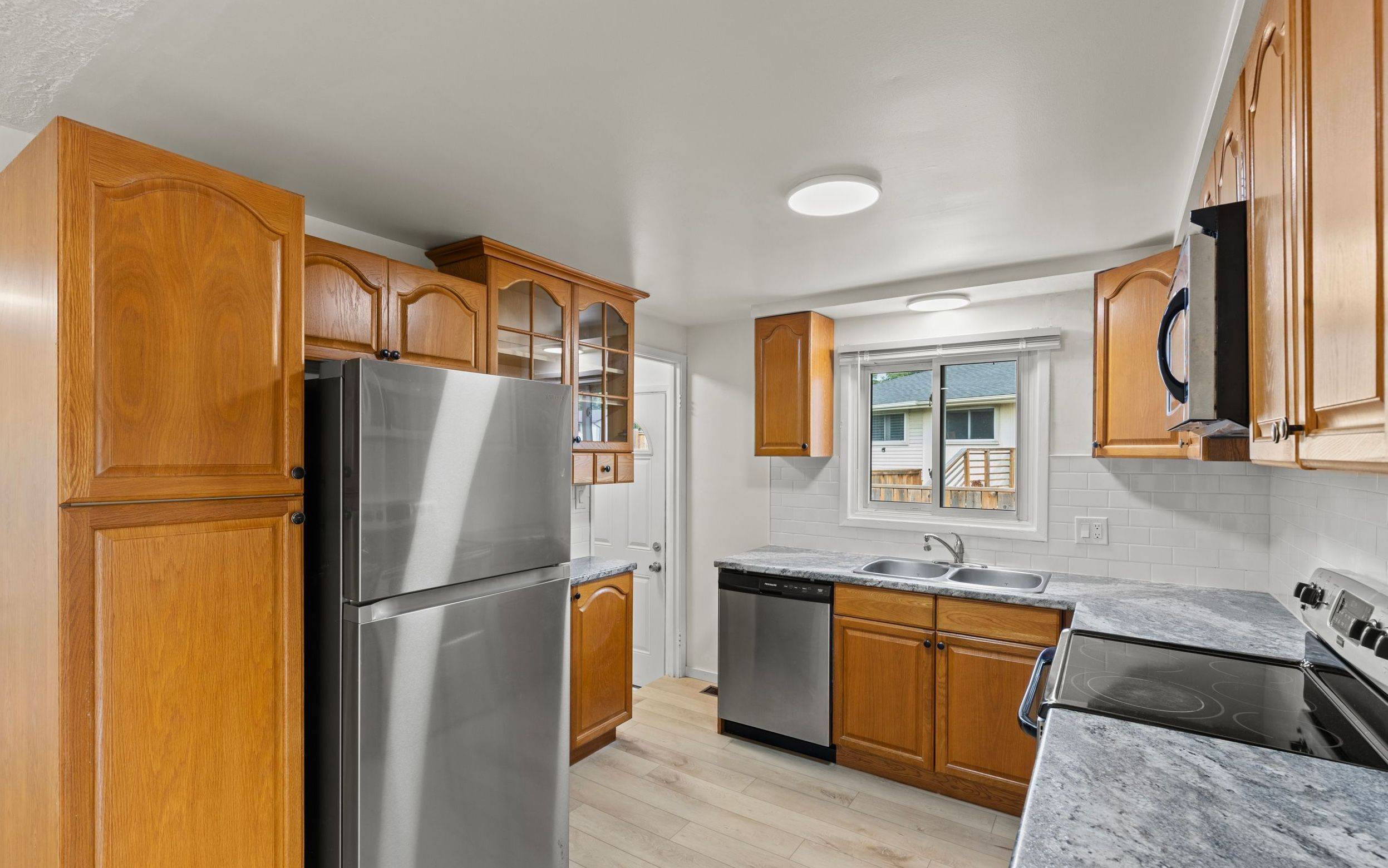 St. Catharines, ON L2N 6S3,6 Mccordick DR #Upper