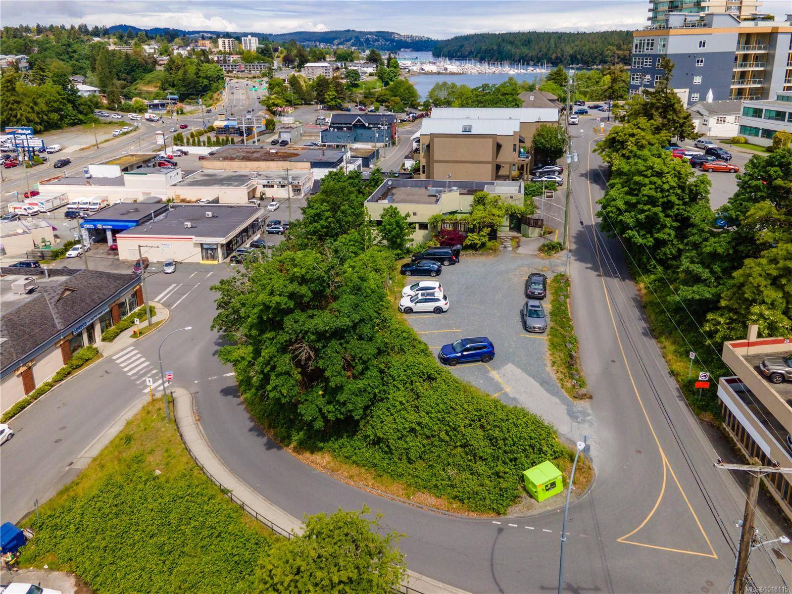 Nanaimo, BC V9R 5G9,77 & 85 Skinner St