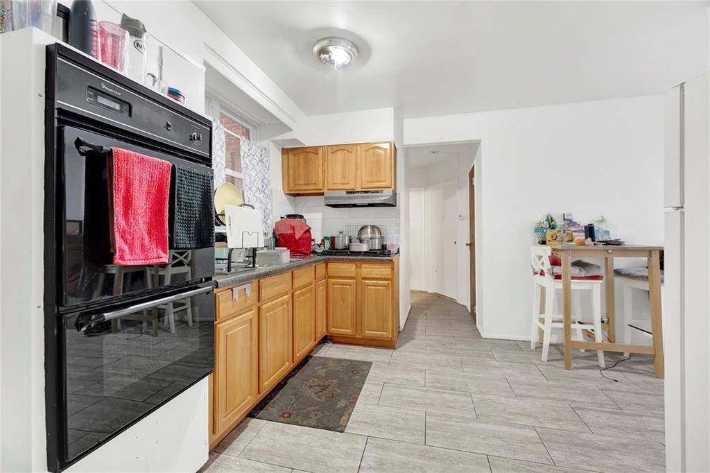 Brooklyn, NY 11234,827 East 55th ST