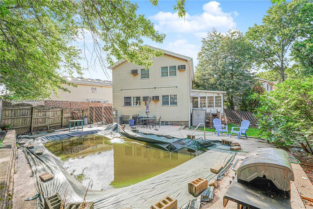 Staten  Island, NY 10309,76 Lucille AVE