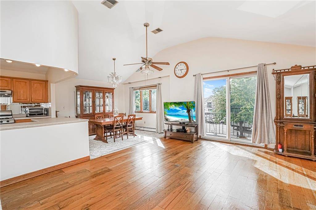 Staten  Island, NY 10309,76 Lucille AVE