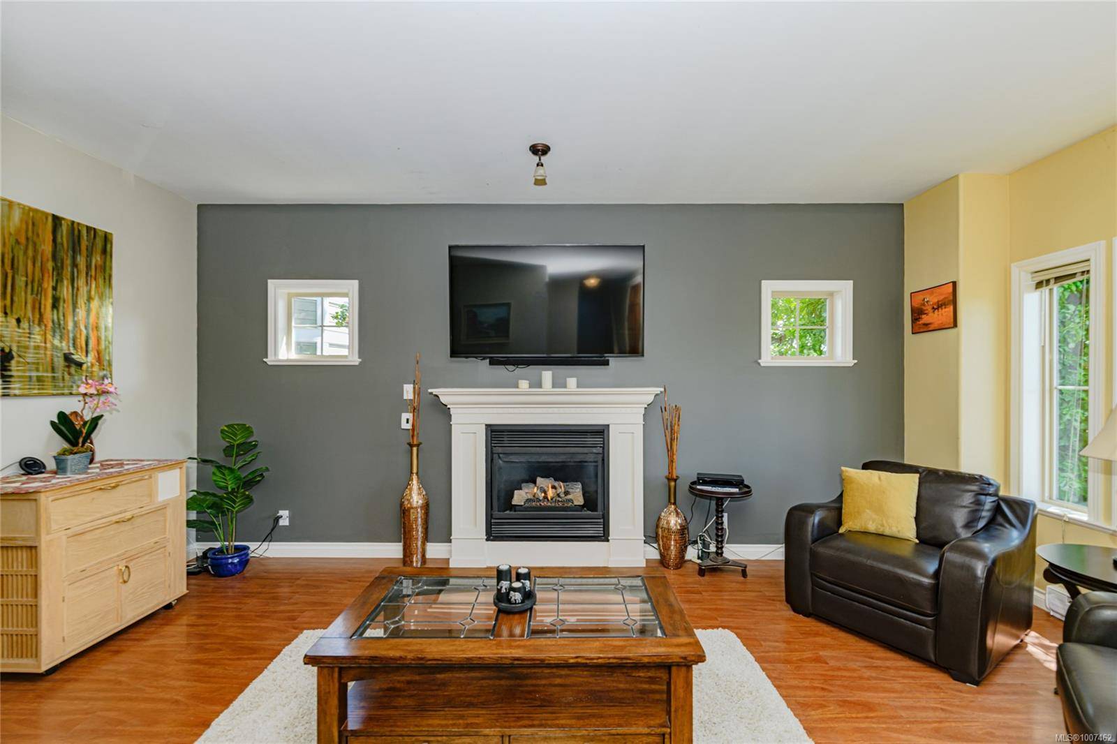 Esquimalt, BC V9A 6K4,615 Drake Ave #1