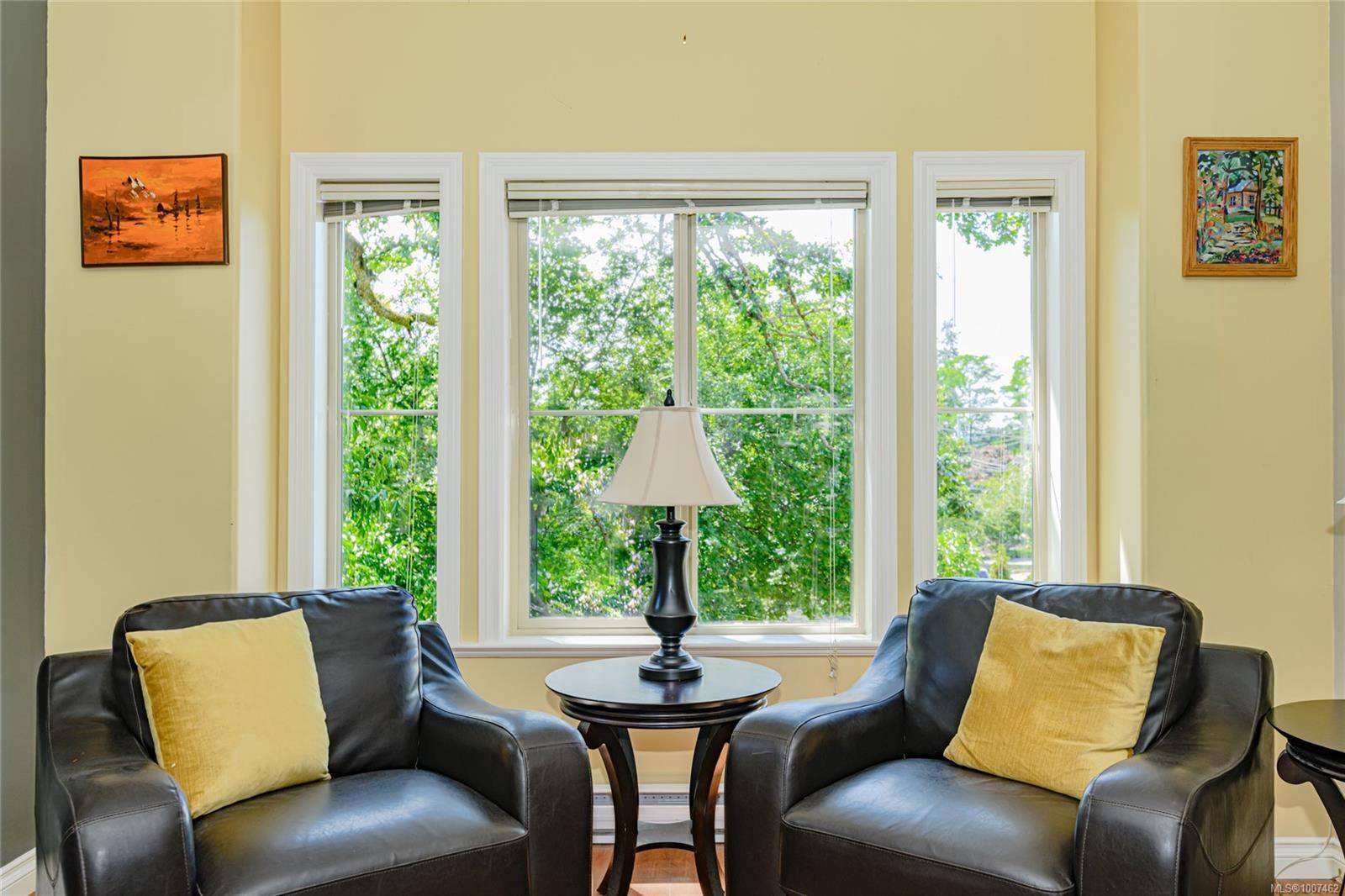 Esquimalt, BC V9A 6K4,615 Drake Ave #1