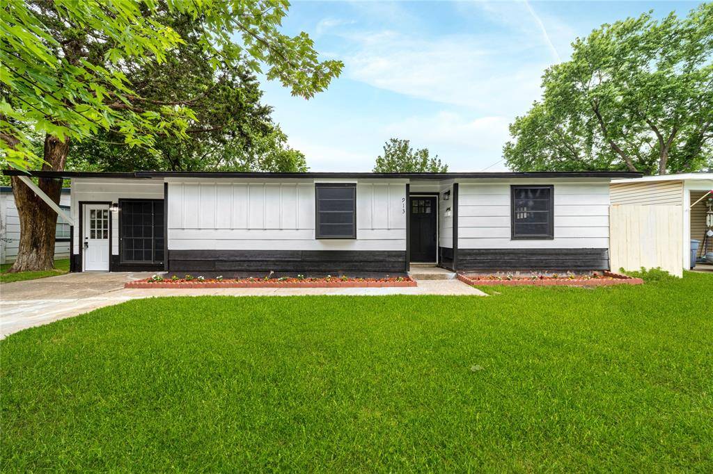 Mesquite, TX 75149,913 Grande Drive