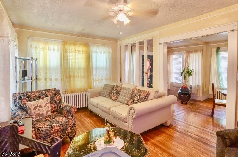 Irvington Twp., NJ 07111,10-12 Medbourne Ave