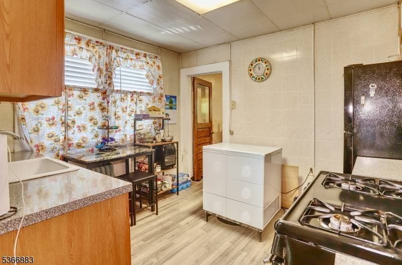 Irvington Twp., NJ 07111,10-12 Medbourne Ave