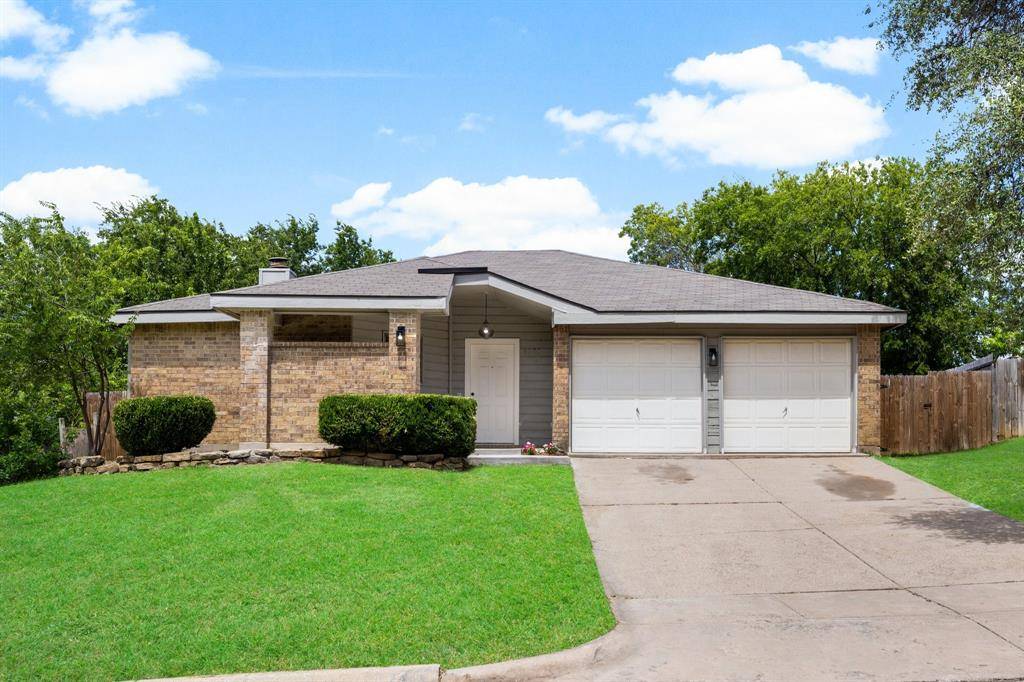 6325 Brookhaven Trail, Fort Worth, TX 76133